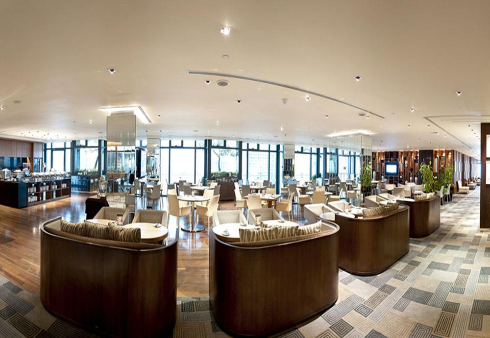 Gtower Hotel 쿠알라룸푸르 외부 사진 The lounge at Changi Airport