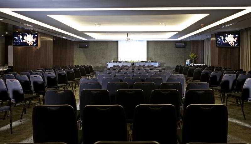 Gtower Hotel 쿠알라룸푸르 외부 사진 The 2012 conference of the International Society for the Study of Tropical Medicine