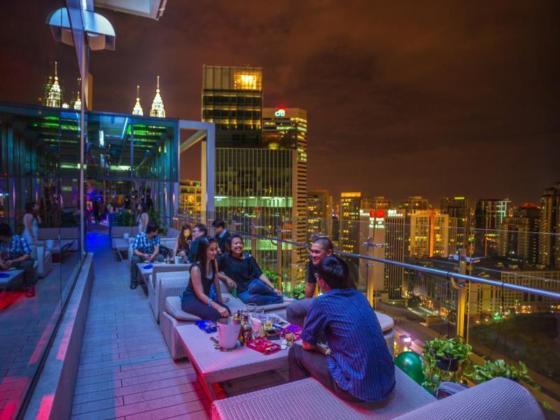 Gtower Hotel 쿠알라룸푸르 외부 사진 Sky Bar