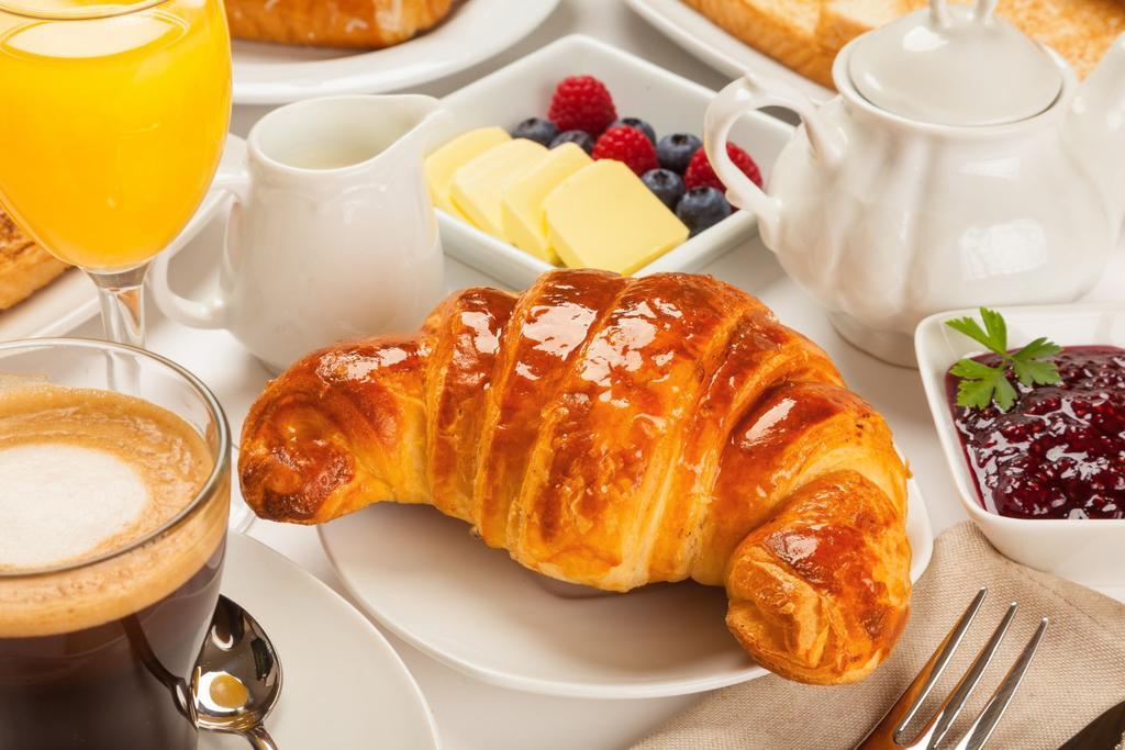 Gtower Hotel 쿠알라룸푸르 외부 사진 Croissant