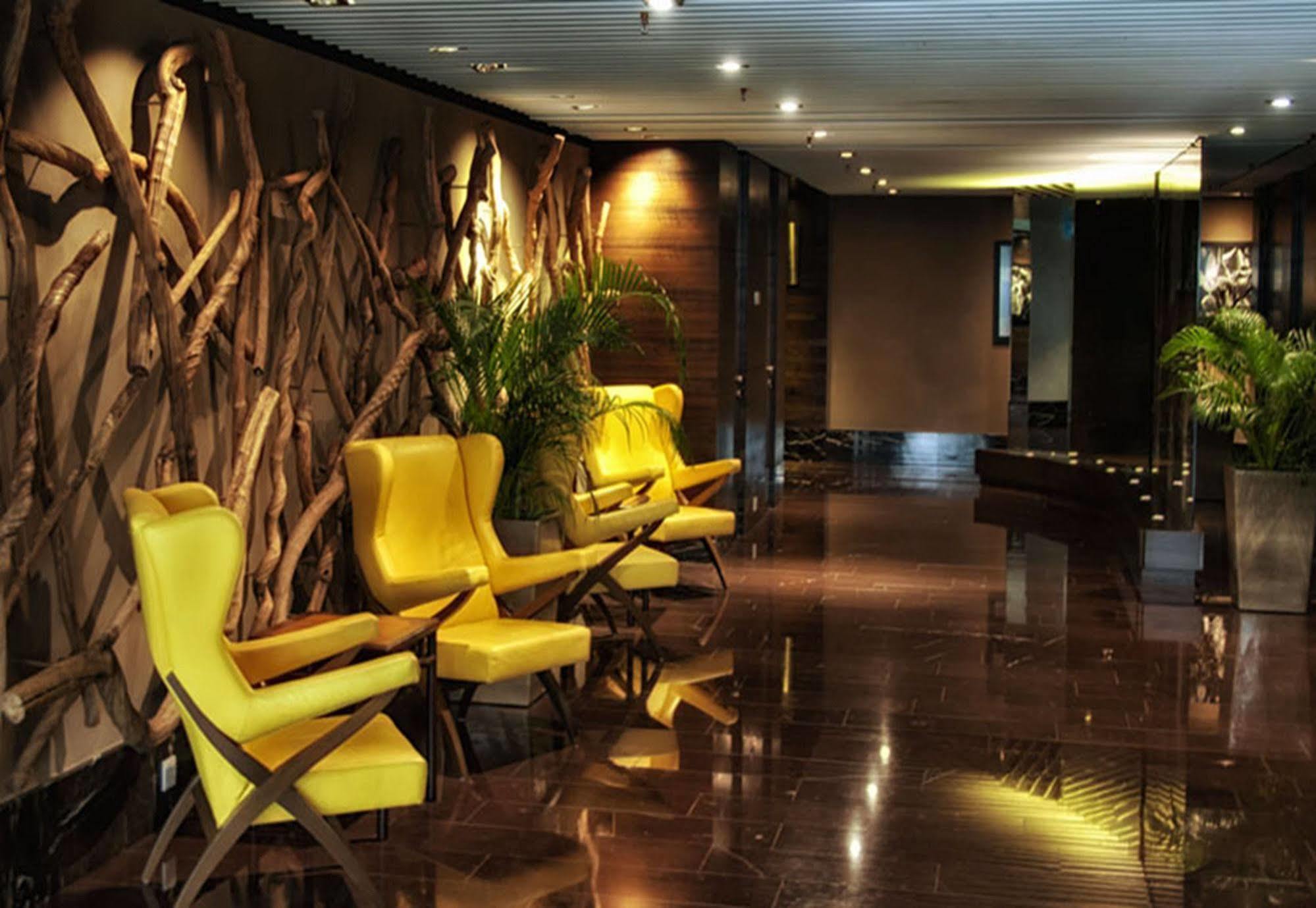 Gtower Hotel 쿠알라룸푸르 외부 사진 The lobby of the hotel