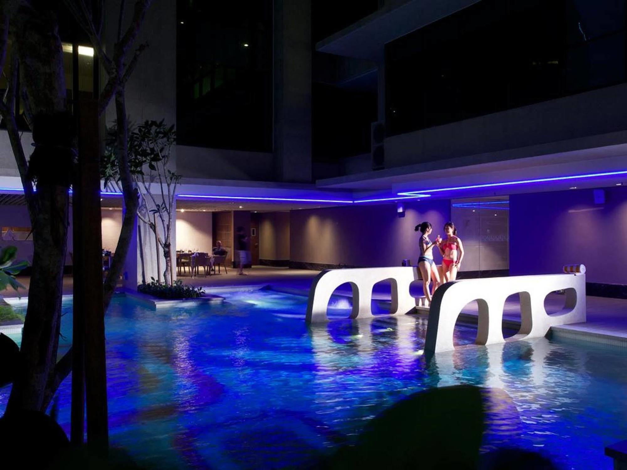 Gtower Hotel 쿠알라룸푸르 외부 사진 The pool at the hotel