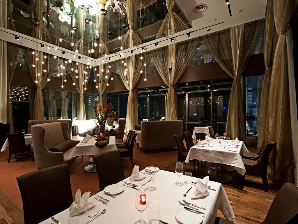 Gtower Hotel 쿠알라룸푸르 외부 사진 The interior of the restaurant